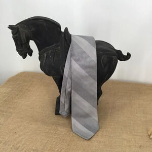 Hickey Freeman Men’s 100% Silk Tie